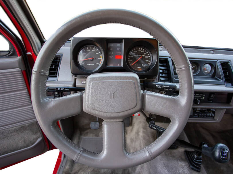 Isuzu Trooper 1st Generation Interior 