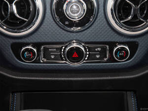 BAIC BJ40 C Interior 