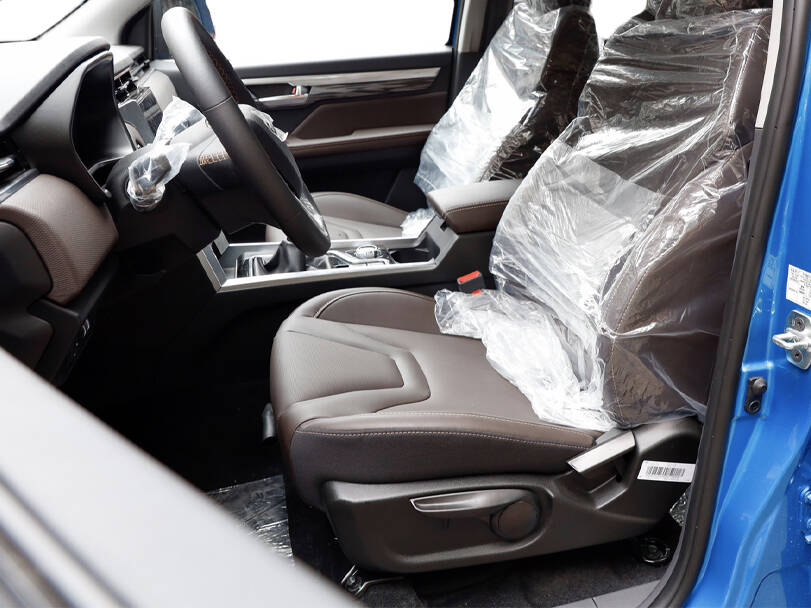 جاك تي ٨ 2025 Interior 