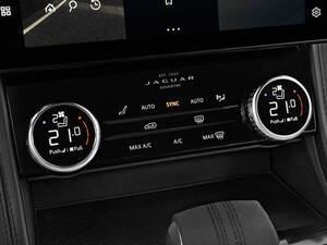  جاكوار F Pace الداخلية 