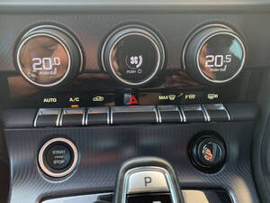  جاكوار F Type الداخلية 