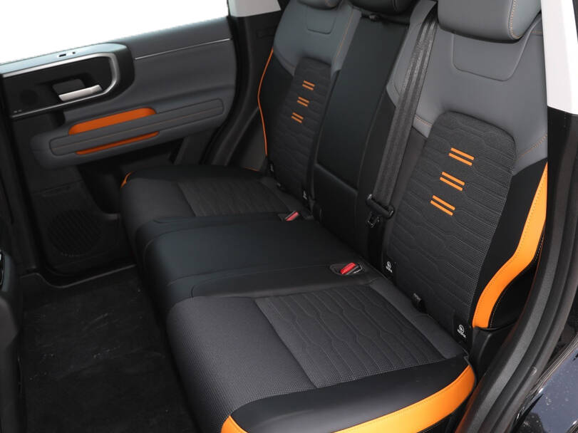 بايك بي جي ٤٠ سي 2025 Interior 