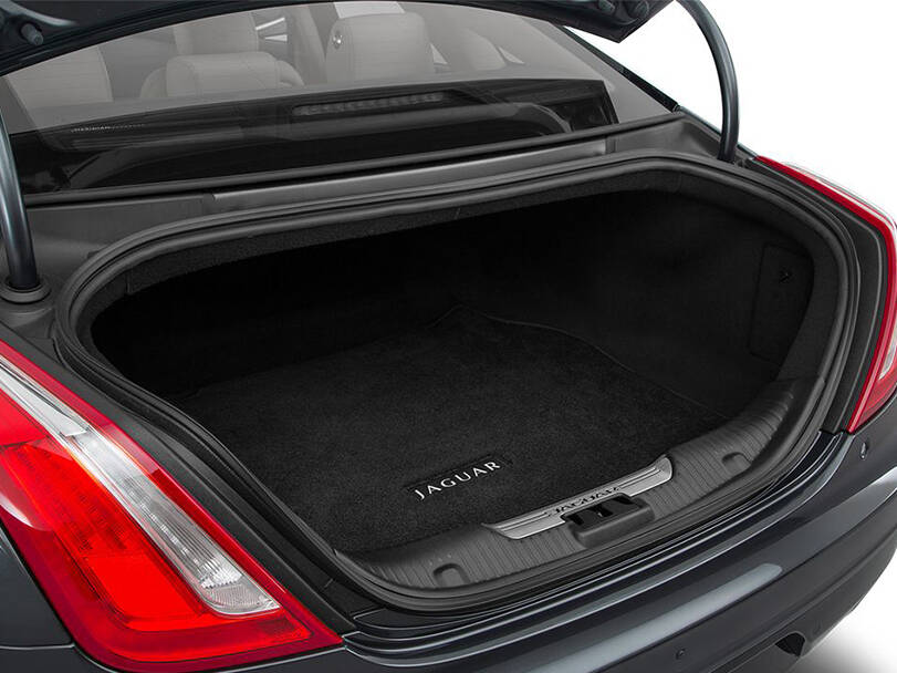 Jaguar XJ Interior 