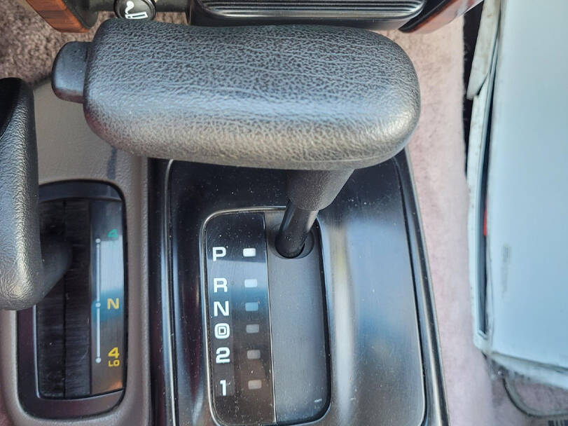 Jeep Grand Wagoneer 3rd Generation Interior 
